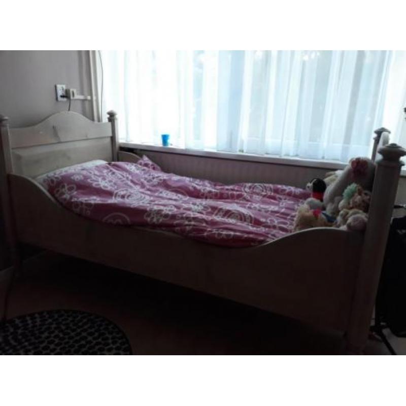 Antiek bed