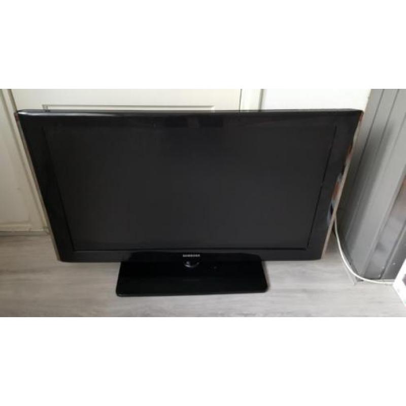 Samsung Tv 40"defect /Lg 32"defect