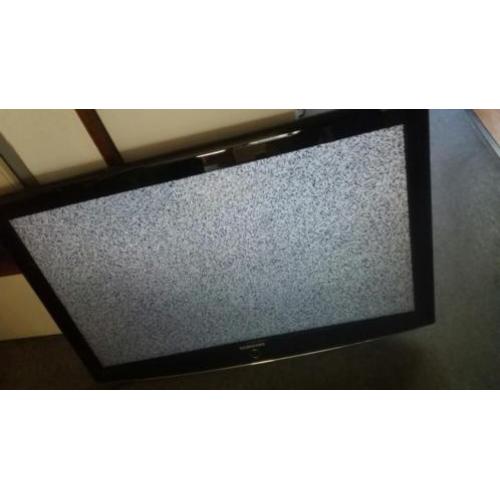 Tv LCD Samsung 37 inch met defect sneeuwt wel