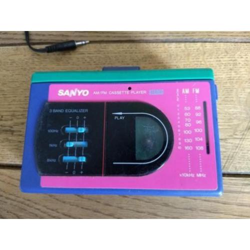 Vintage Sanyo Walkman M-GR78