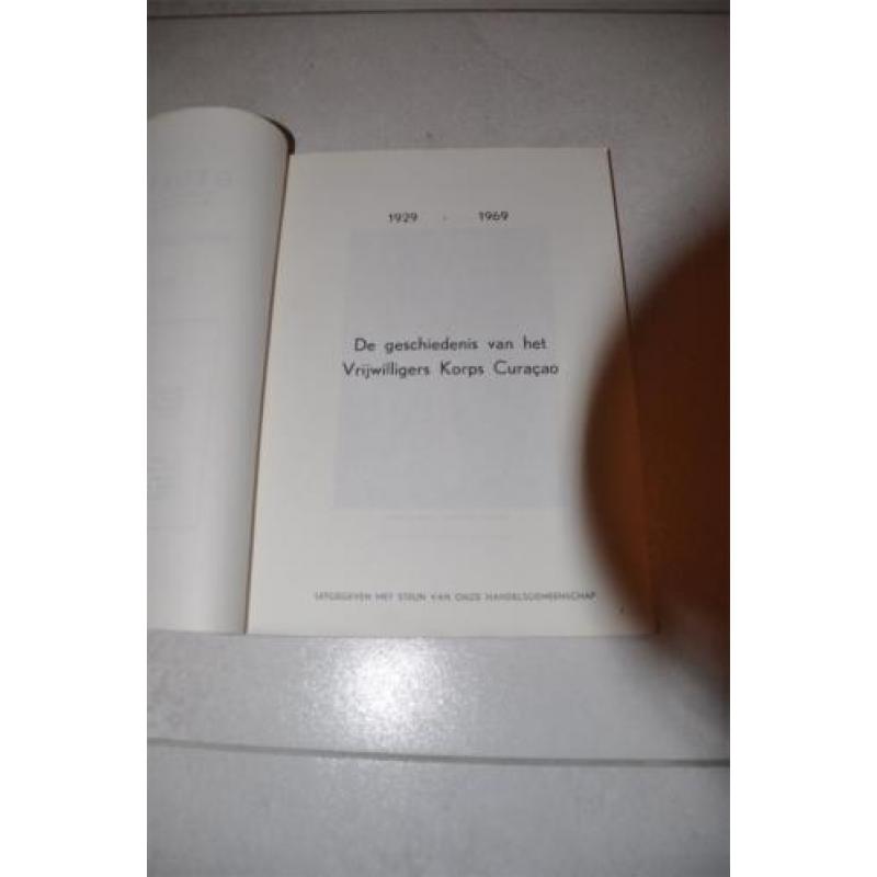 Gedenkboek Vrijwilligers Korps Curacao (VKC)