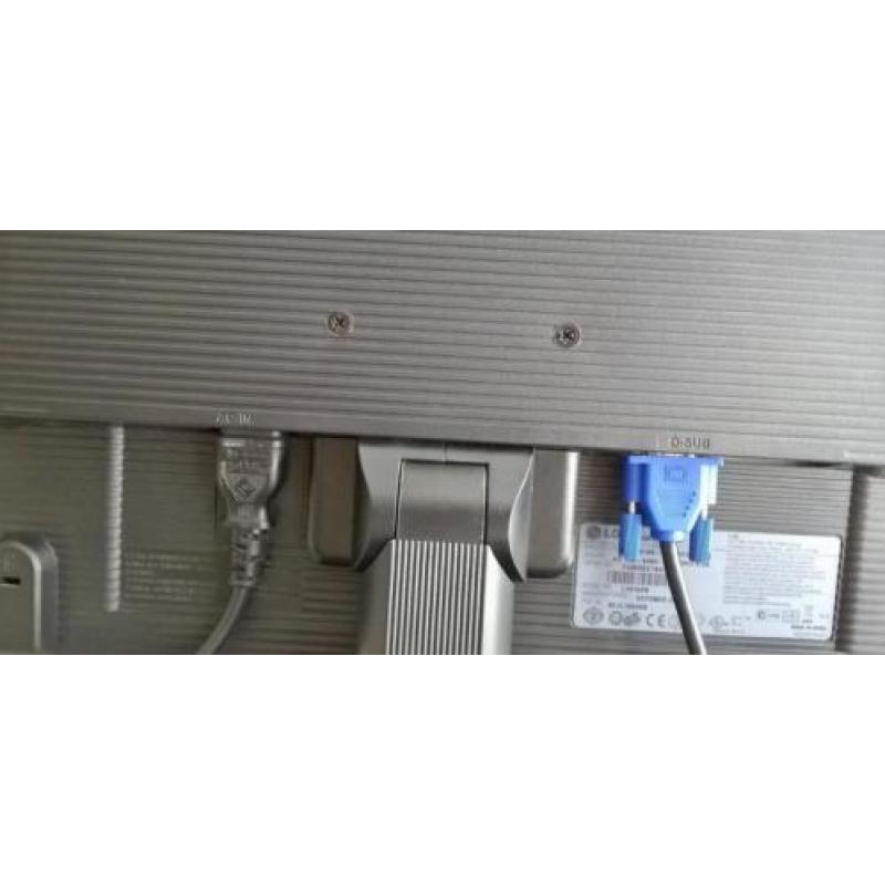 LG Flatron L1919S - 1280x1024 19" VGA LCD Monitor