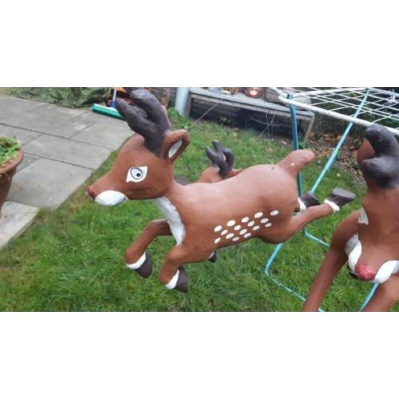 3 kerst rendieren van papiermache