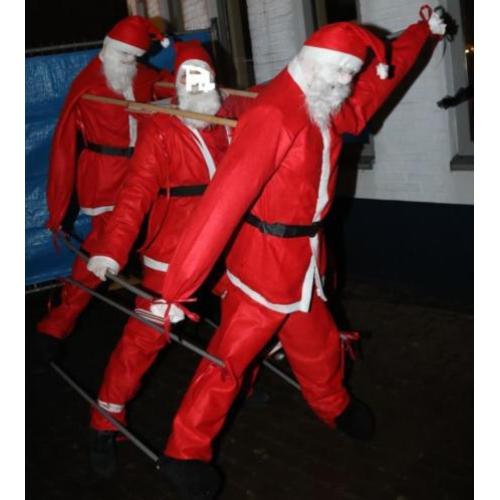 straattheater/kerstmarkt/kerstmannenpak loopgroep
