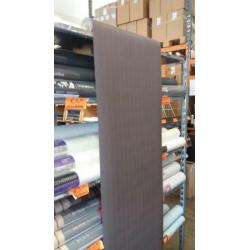 Bruin visgraat-motief vliesbehang €5,50 op=op