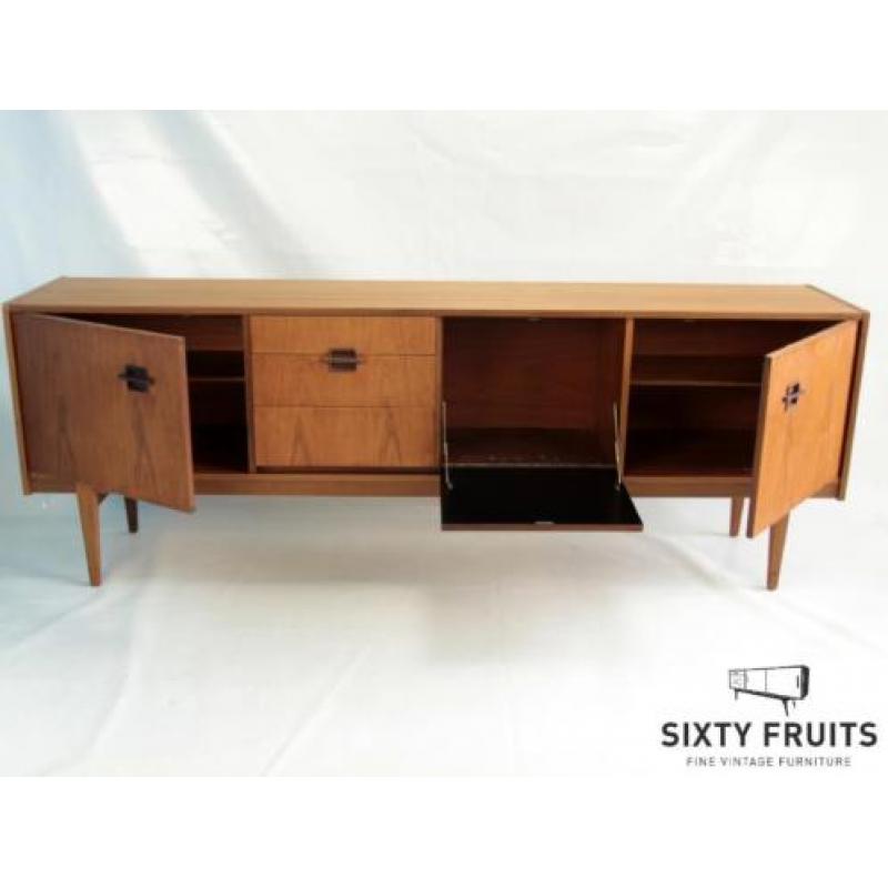 821 Nathan Corinthian Dressoir retro vintage sixties