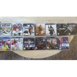 Playstation 3 met 2 controllers en diverse spellen
