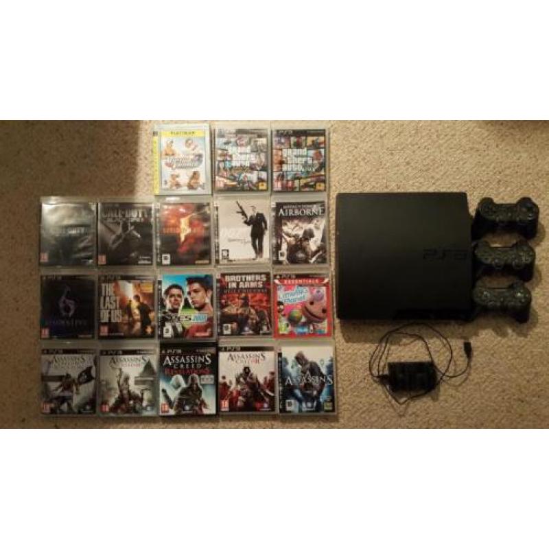Playstation 3 Slim 120GB 3 controllers + 18 games