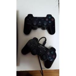 Playstation 3 - incl. Controllers & kabels