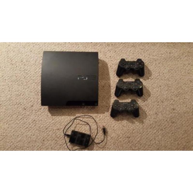 Playstation 3 Slim 120GB 3 controllers + 18 games
