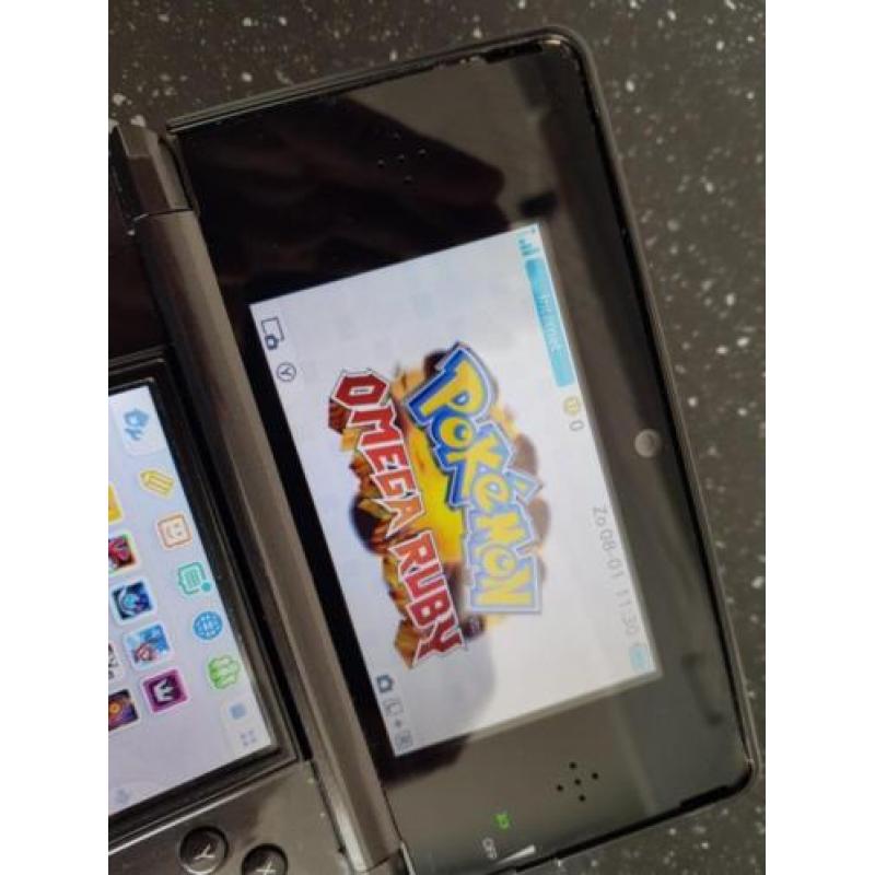 3ds met veel spellen o.a Pokémon Mario