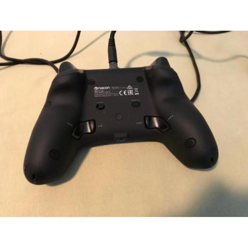 Playstation 4 Pro 1TB Black met garantie.