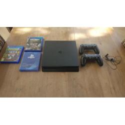 Sony PlayStation 4 slim 500gb + 2 controllers