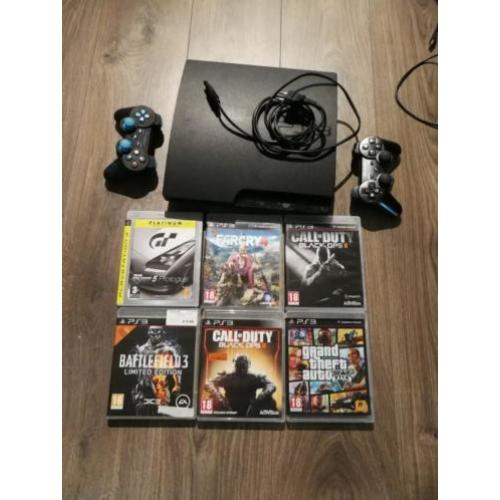 Ps3 met 2 controllers en 6 spellen