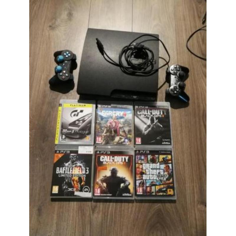 Ps3 met 2 controllers en 6 spellen