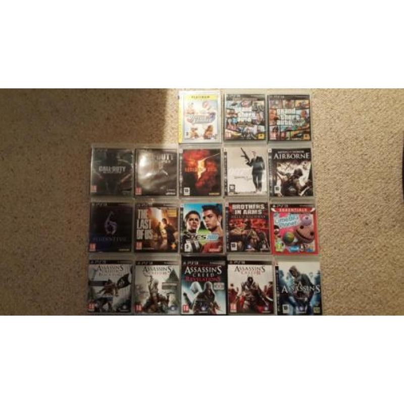 Playstation 3 Slim 120GB 3 controllers + 18 games