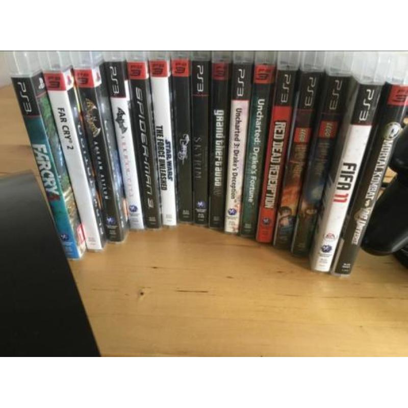 PS3 met 17 spellen en toebehoren