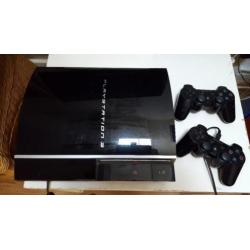 Playstation 3 - incl. Controllers & kabels