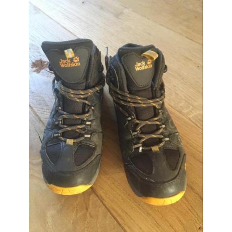 Jack Wolfskin schoenen maat 33
